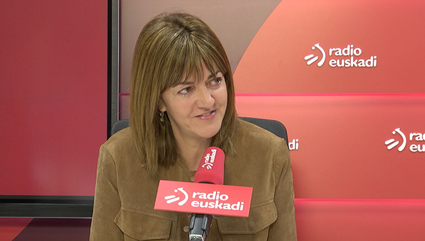 Entrevista a Idoia Mendia en Radio Euskadi. [Foto: Socialistas Vascos]