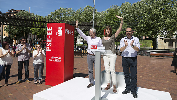 Idoia Mendia, Carlos Totorika y Luis Felipe Finker en Sestao