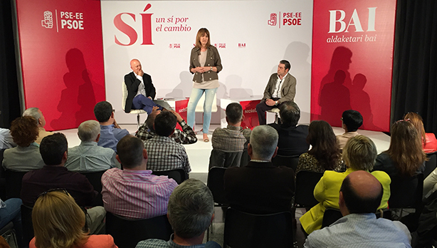 Idoia Mendia, Odn Elorza y Oscar Renedo en ela cto del 125 aniversario de la Agrupacin Socialista de Tolosa. [Foto: Socialistas Vascos]