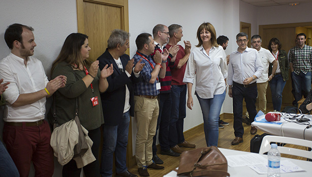 Idoia Mendia, Patxi Lpez, Miguel ngel Morales, Begoa Gil y Mikel Torres en la sede del PSE-EE de Euskadi la noche electoral del #26J. [Foto: Socialistas Vascos]