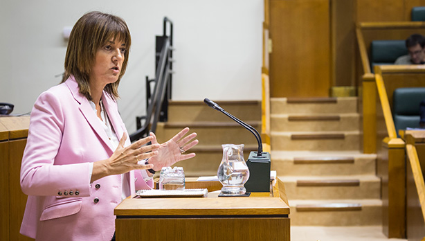 Idoia Mendia interviene en el Pleno de Poltica General [Foto: Socialistas Vascos]