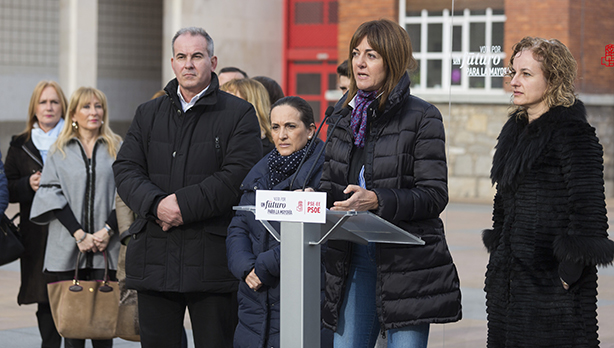 Idoia Mendia y Julia Liberal, en Vitoria