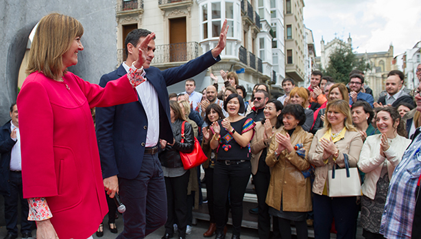 Idoia Mendia y Pedro Snchez, esta maana en Vitoria-Gasteiz. [Foto: Socialistas Vascos]