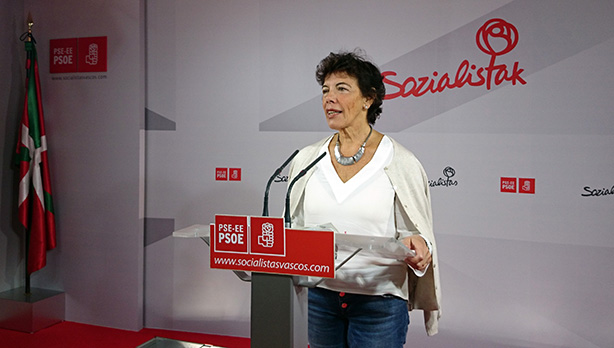 Isabel Cela gaur Bilbon egin duen prentsaurrekoan [Argazkia: Euskal Sozialistak]