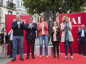 Javier Lasarte, Patxi Lpez e Idoia Mendia en Vitoria Gasteiz [Fotos: Socialistas Vascos]