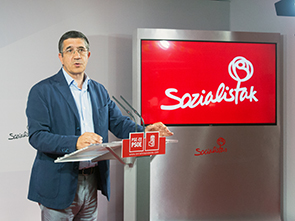 Patxi Lpez durante la rueda de prensa que ha ofrecido esta tarde en Bilbao. (Foto Socialistas Vascos)