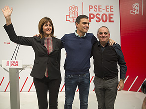 Pedro Snchez, Idoia Mendia e Iaki Arriola en Donostia  [fuente: Socialistas Vascos]