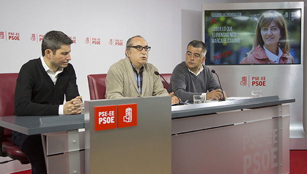 Rueda de prensa de Miguel Angel Morales, Enrique Ramos e Iaki Arriola [Foto: Socialistas Vascos]