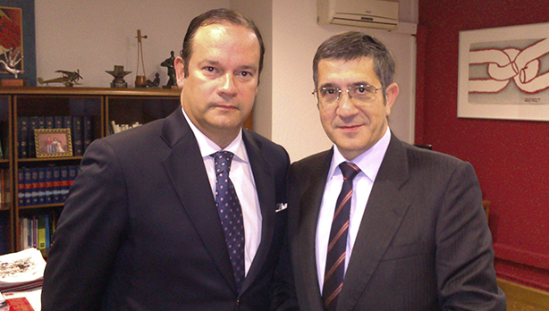 Patxi Lpez se rene con Javier Martnez Acha (PRD) 